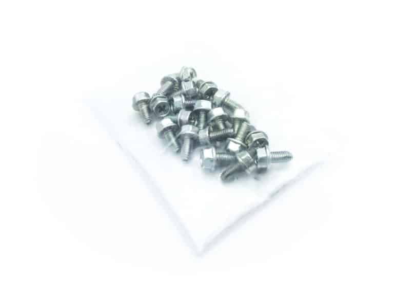 03183 – 20 VIS AUTOTARAUDEUSES M5 UF