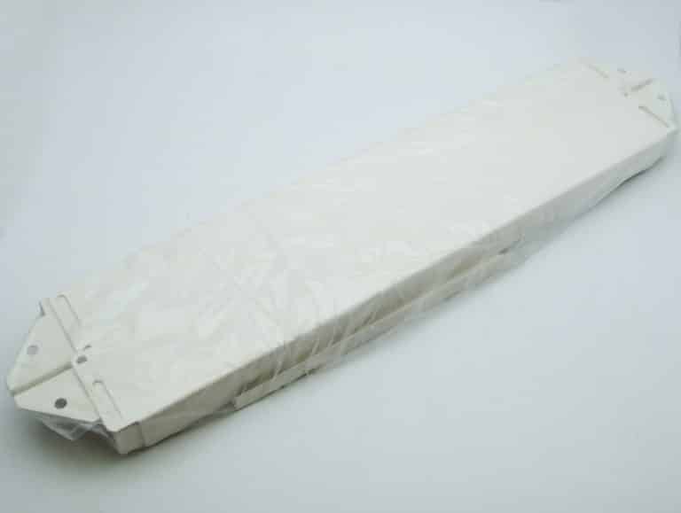 08693 – Plaque passe-câbles 2 parties IP30 L300 P600