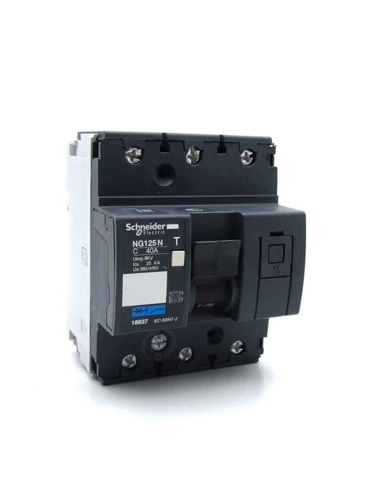 18637 – Multi9 NG125N – disjoncteur modulaire – 3P – 40A – courbe C