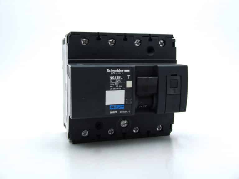 18825 – Multi9 NG125L – disjoncteur modulaire – 4P – 32A – courbe C