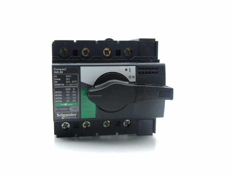 28905 – interrupteursectionneur Interpact INS80 4P 80 A