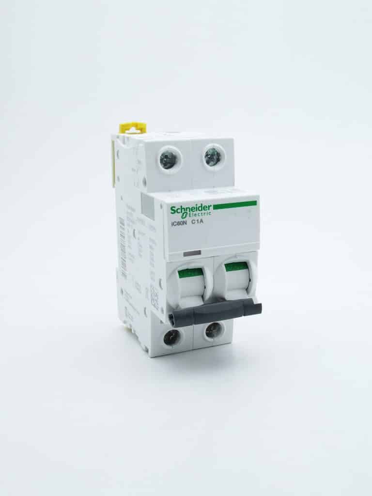 A9F74201 – Acti9, iC60N disjoncteur 2P 1A courbe C