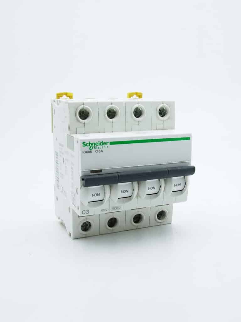 A9F74403 – Acti9, iC60N disjoncteur 4P 3A courbe C