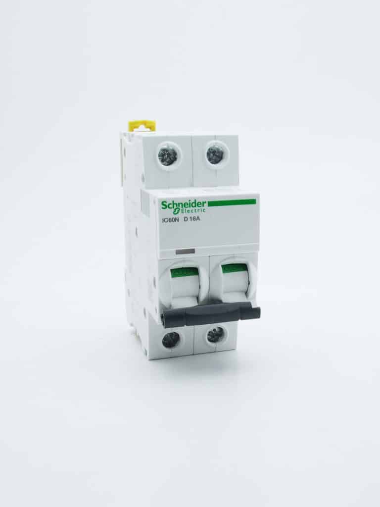 A9F75216 – Acti9, iC60N disjoncteur 2P 16A courbe D