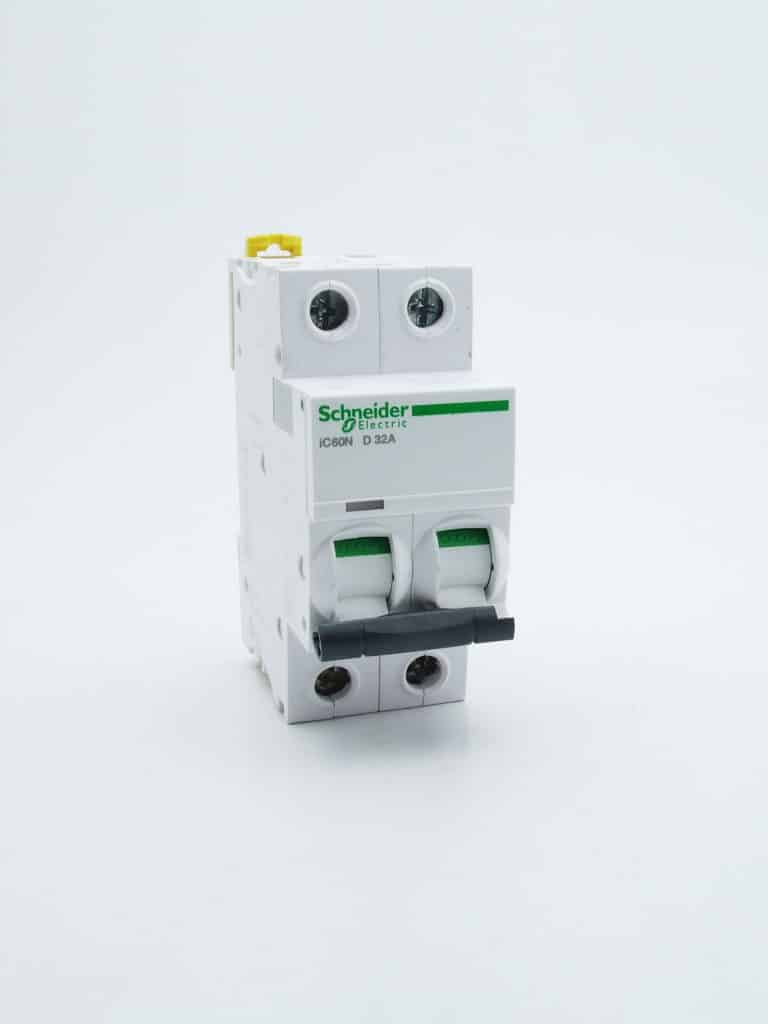 A9F75232 – Acti9, iC60N disjoncteur 2P 32A courbe D