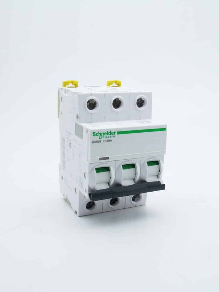 A9F75350 – Acti9, iC60N disjoncteur 3P 50A courbe D