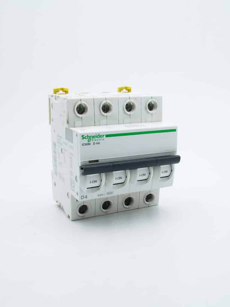 A9F75404 – Acti9, iC60N disjoncteur 4P 4A courbe D