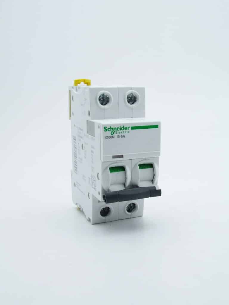 A9F76206 – Acti9, iC60N disjoncteur 2P 6A courbe B