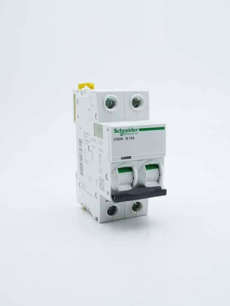 A9F76216 – Acti9, iC60N disjoncteur 2P 16A courbe B