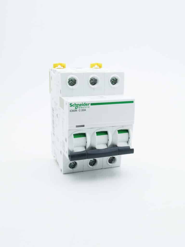 A9F77320 – Acti9, iC60N disjoncteur 3P 20A courbe C
