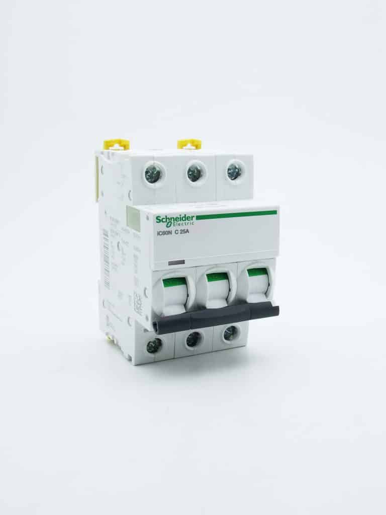 A9F77325 – Acti9, iC60N disjoncteur 3P 25A courbe C