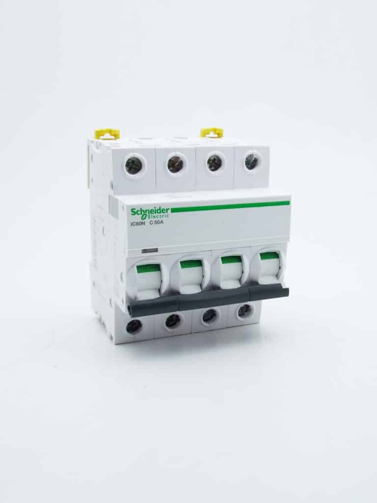 A9F77450 – Acti9, iC60N disjoncteur 4P 50A courbe C