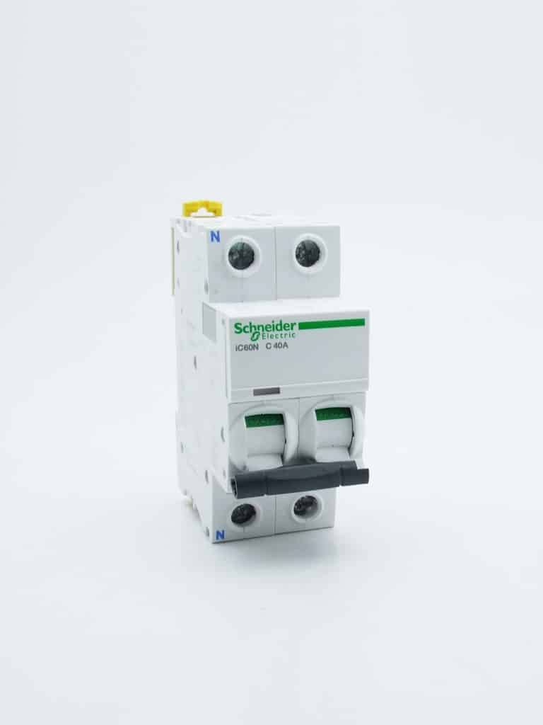 A9F77640 – Acti9, iC60N disjoncteur 1P+N 40A courbe C