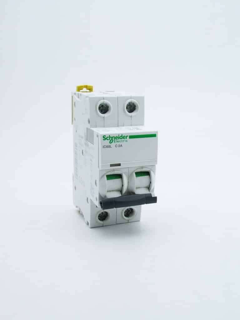A9F94202 – Acti9, iC60L disjoncteur 2P 2A courbe C