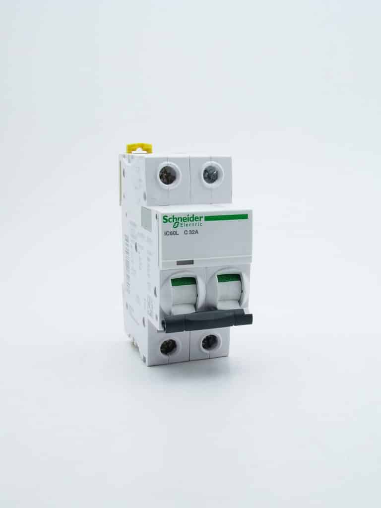 A9F94232 – Acti9, iC60L disjoncteur 2P 32A courbe C