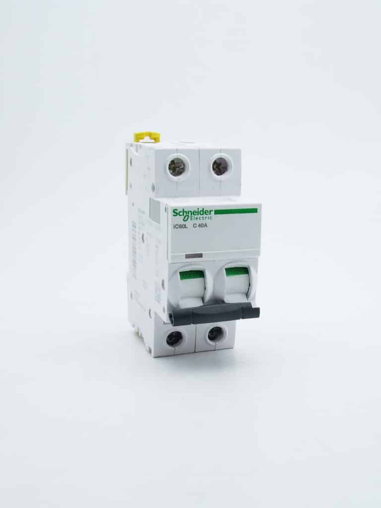 A9F94240 – Acti9, iC60L disjoncteur 2P 40A courbe C