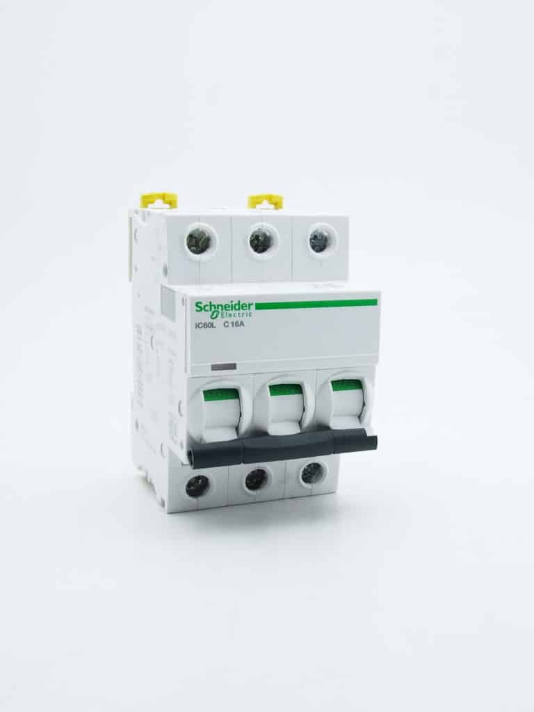 A9F94316 – Acti9, iC60L disjoncteur 3P 16A courbe C