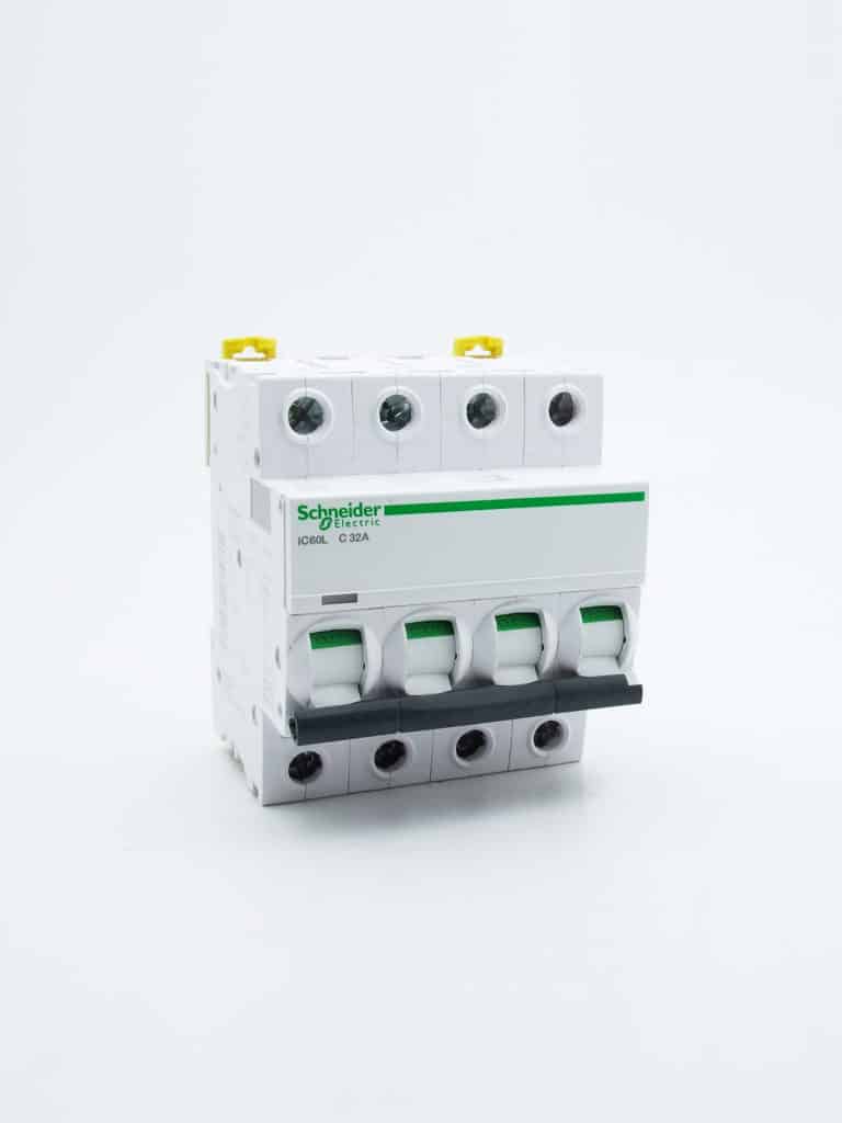 A9F94432 – Acti9, iC60L disjoncteur 4P 32A courbe C