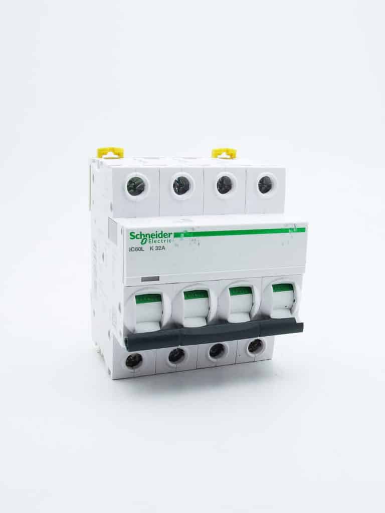 A9F95432 – Acti9, iC60L disjoncteur 4P 32A courbe K