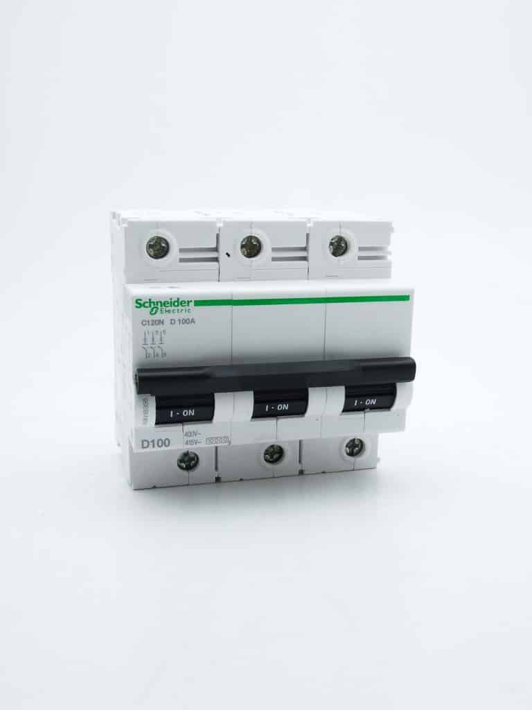 A9N18388 – Disjoncteur C120N 3P 100 A, courbe D, 10 kA