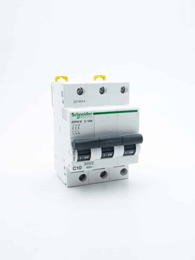 A9N21044 – Prodis DT40 – disjoncteur – 3P – 10A – courbe C – 6kA