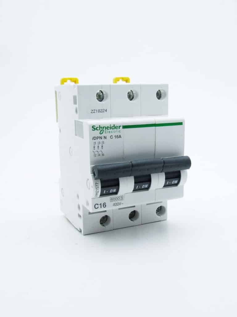 A9N21045 – Prodis DT40 – disjoncteur – 3P – 16A – courbe C – 6kA