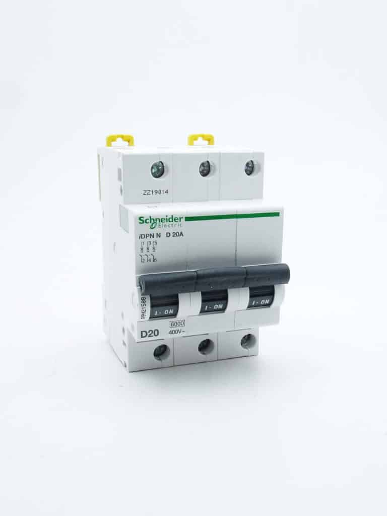 A9N21056 – Prodis DT40 – disjoncteur – 3P – 20A – courbe D – 6kA