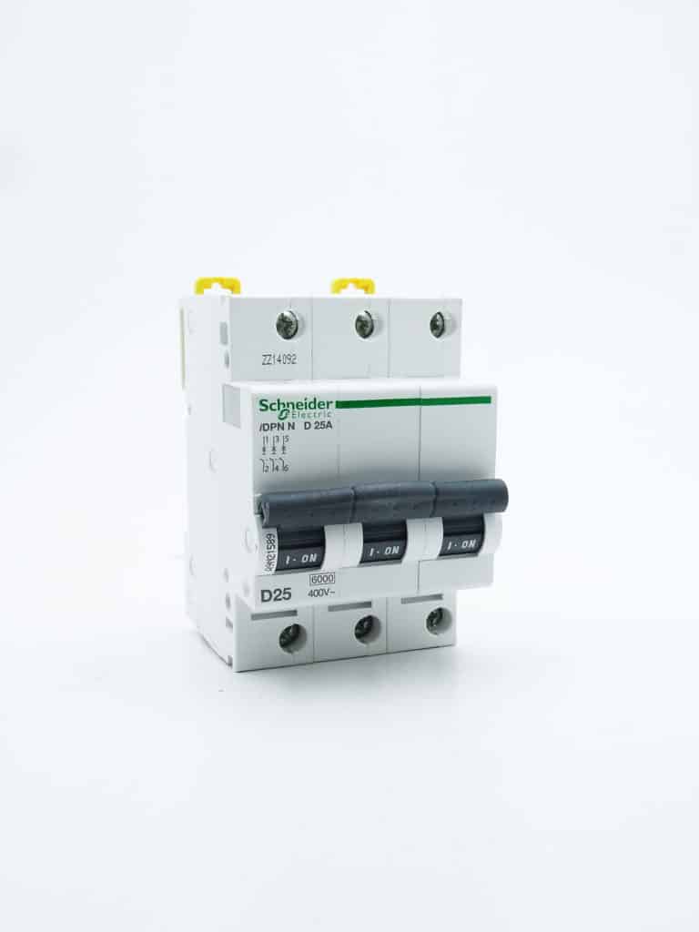 A9N21057 – Prodis DT40 – disjoncteur – 3P – 25A – courbe D – 6kA