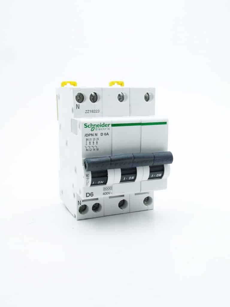 A9N21073 – Prodis DT40 – disjoncteur – 3P+N – 6A – courbe D – 6kA