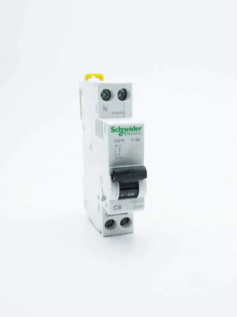 A9N21102 – Prodis DT40K- disjoncteur – 1P+N – 6A – courbe C – 4,5 kA