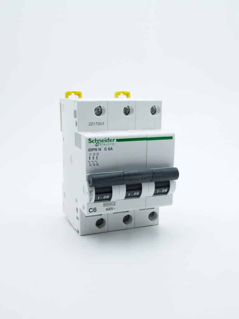 A9N21384 – Prodis DT40N – disjoncteur – 3P – 6A – courbe C – 10kA