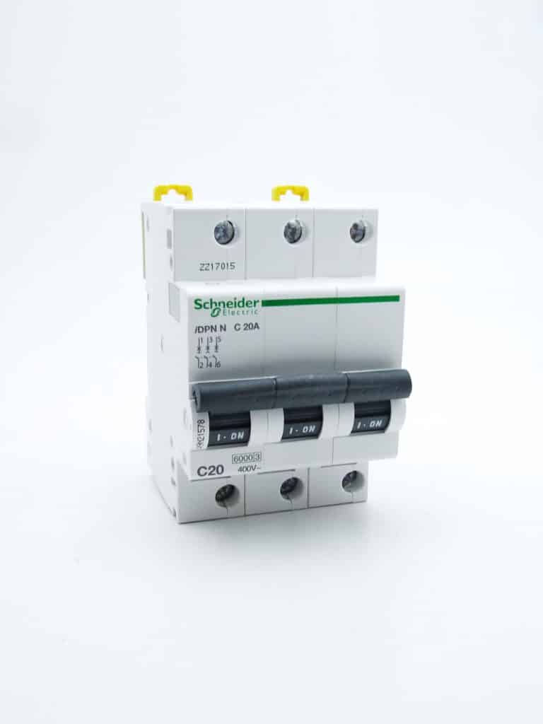 A9N21387 – Prodis DT40N – disjoncteur – 3P – 20A – courbe C – 10kA