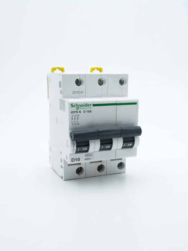 A9N21396 – Prodis DT40N – disjoncteur – 3P – 16A – courbe D – 10kA