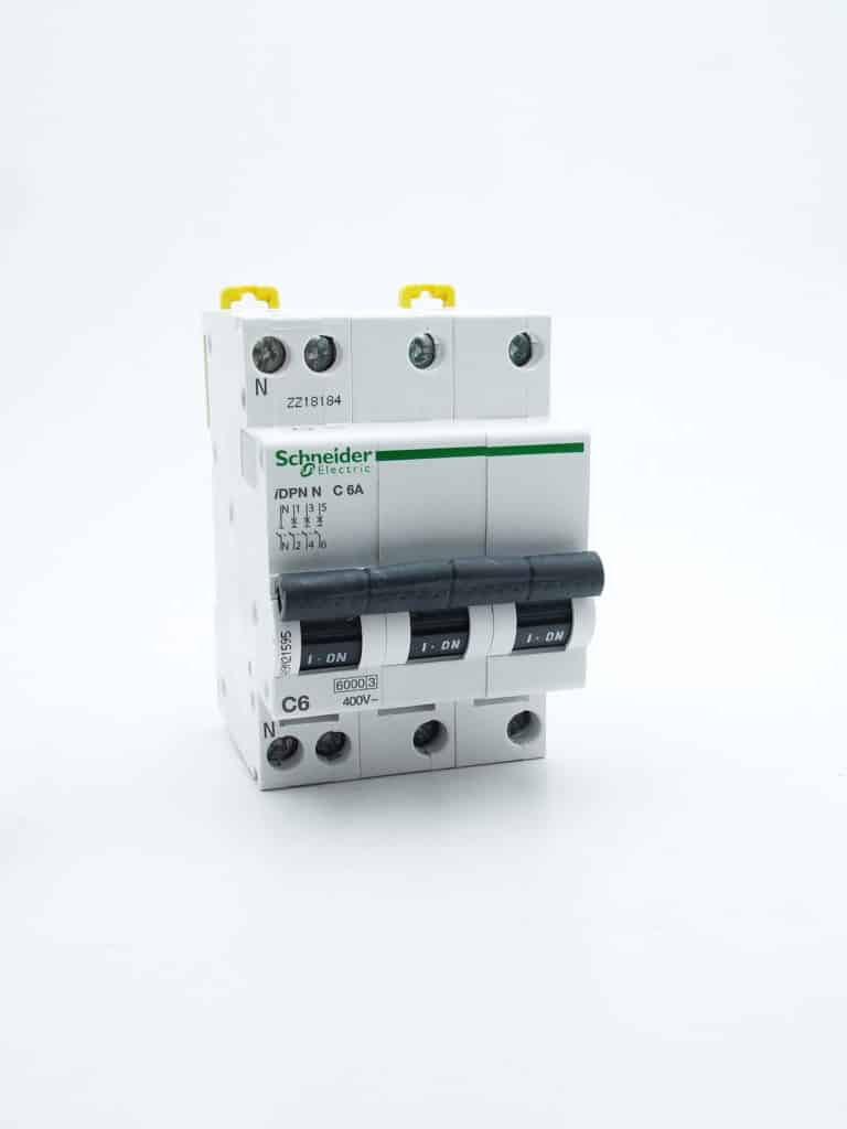 A9N21404 – Prodis DT40N – disjoncteur – 3P+N 6A – courbe C – 10kA