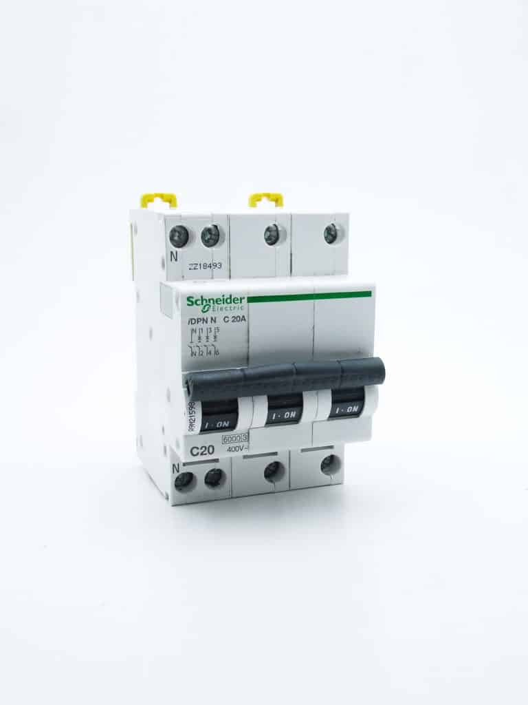 A9N21407 – Prodis DT40N – disjoncteur – 3P+N 20A – courbe C – 10kA