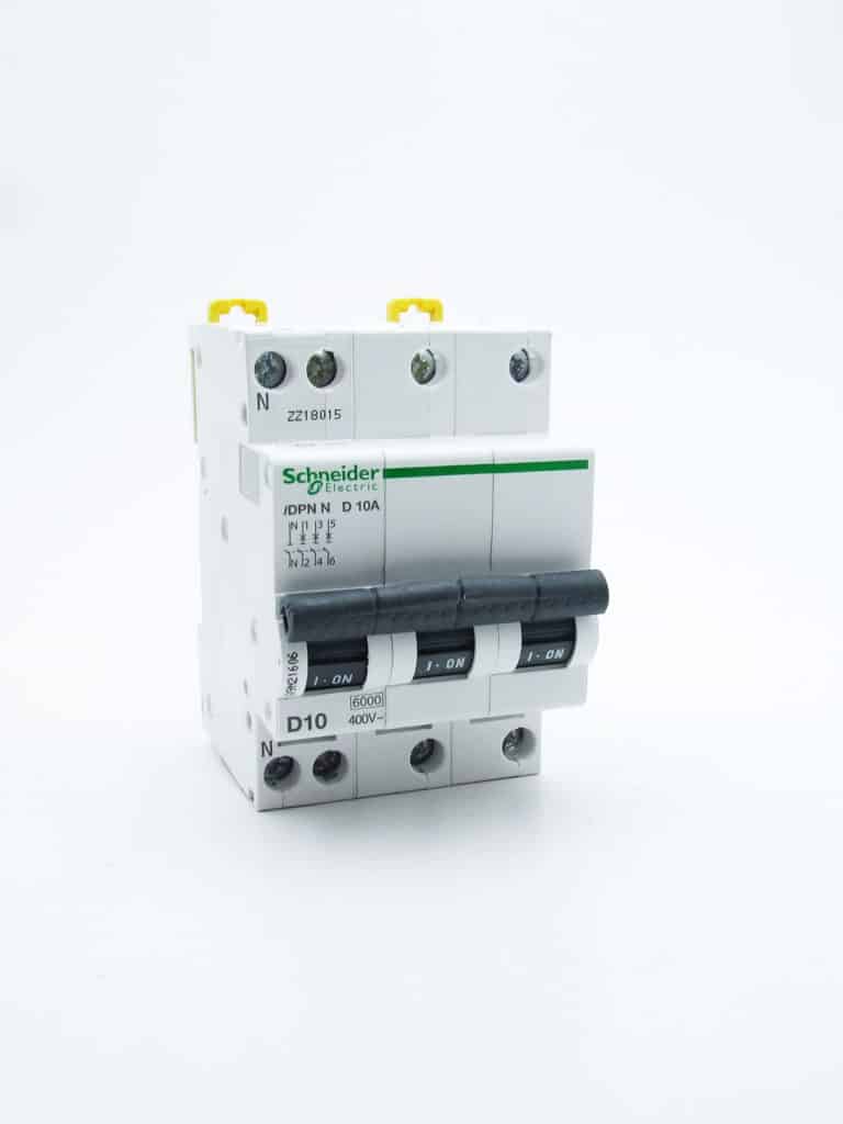 A9N21415 – Prodis DT40N – disjoncteur – 3P+N 10A – courbe D – 10kA