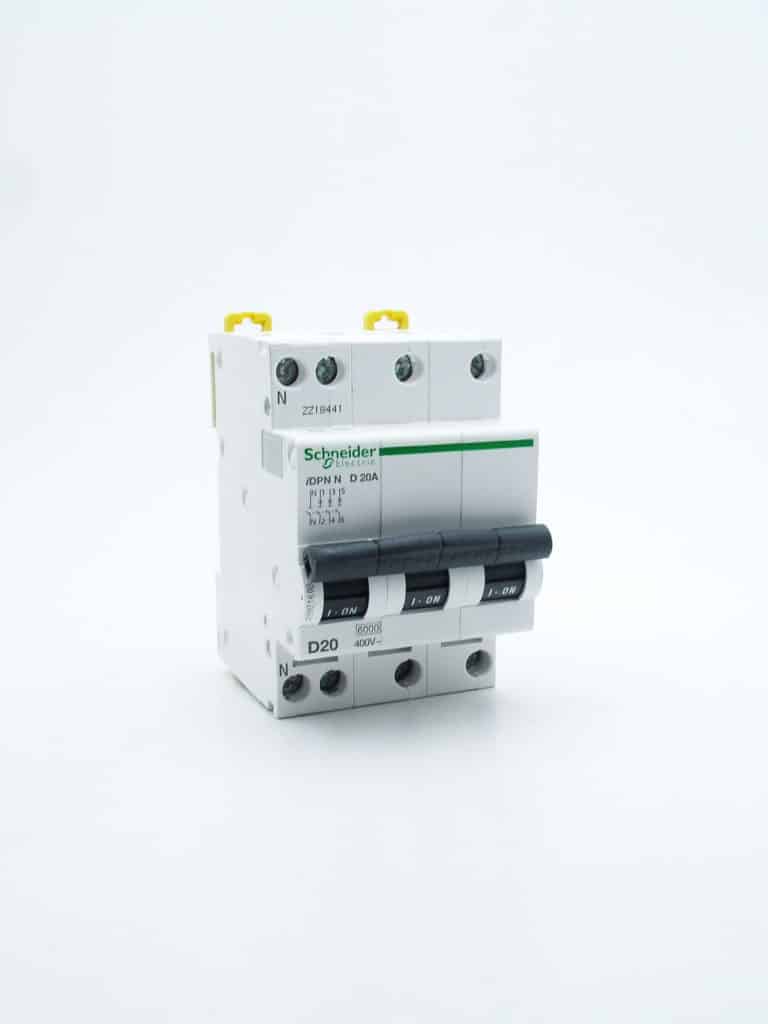 A9N21417 – Prodis DT40N – disjoncteur – 3P+N 20A – courbe D – 10kA