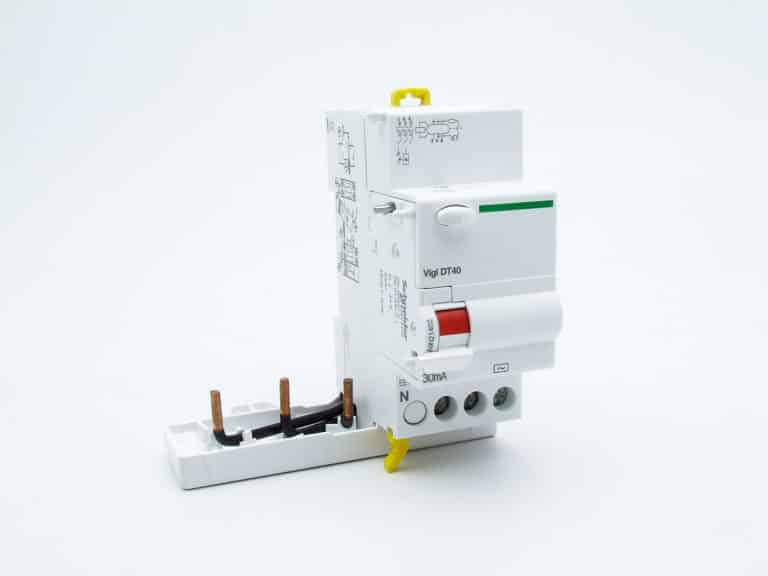 A9N21462 – ProDis vigi DT40 – bloc différentiel – 3P 40A 30mA instantané type AC 400-415Vca