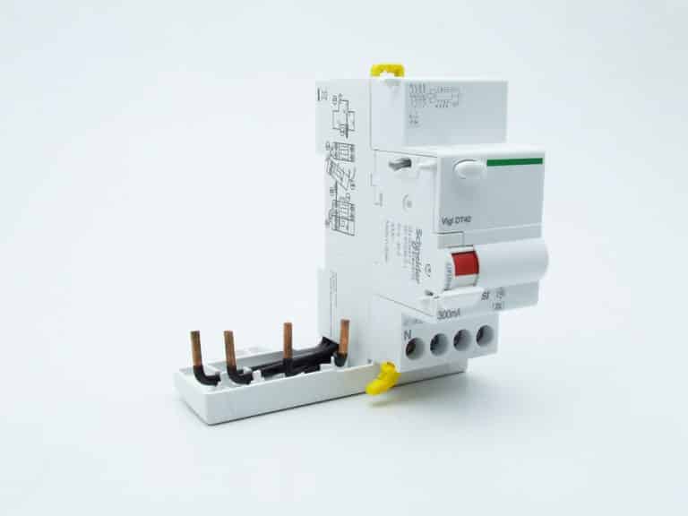 A9N21477 – ProDis Vigi DT40 si – bloc différentiel 3P+N 40A 300mA instantané typeA 230-415V
