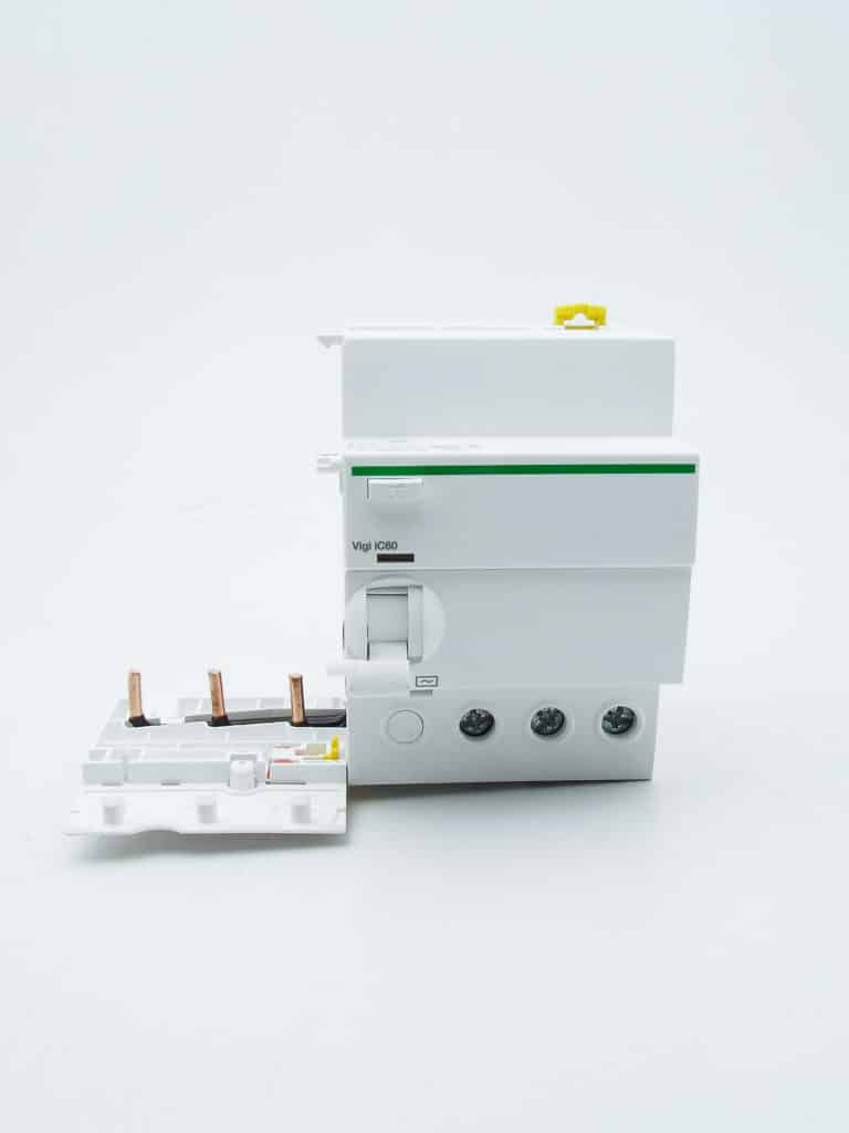 A9Q14340 – Acti9, Vigi iC60, bloc différentiel 3P 40A 300mA type AC 230-240/400-415V