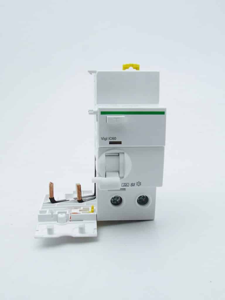 A9Q31240 – Acti9, Vigi iC60, bloc différentiel 2P 40A 30mA type A Si 230-240/400-415V