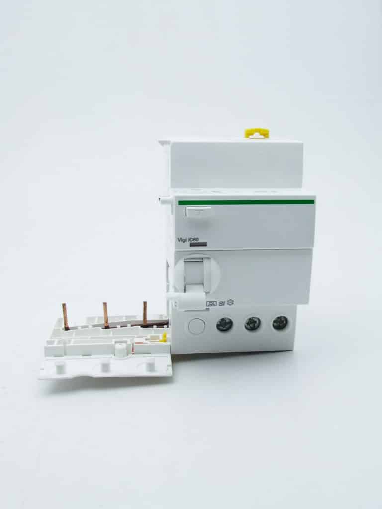 A9Q31325 – Acti9 vigi iC60 – bloc différentiel – 3P 25A 30mA type A Si 400-415V