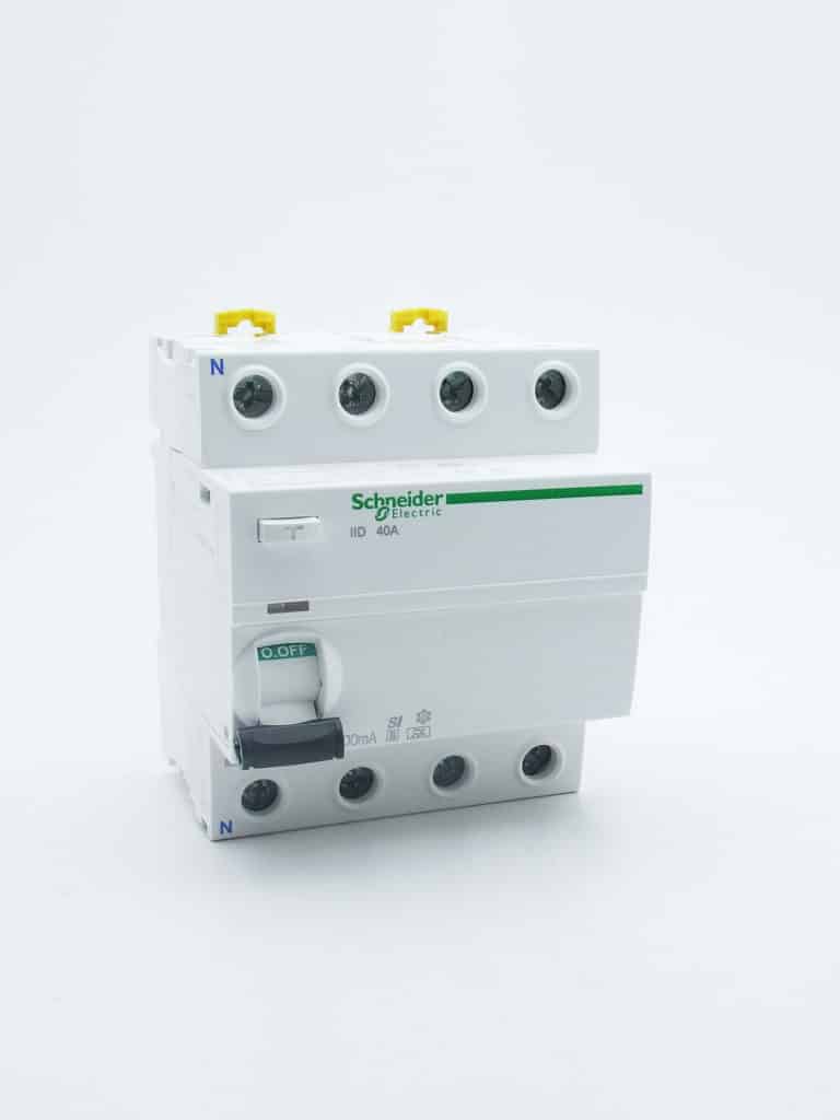 A9R35440 – Acti9, iID interrupteur différentiel 4P 40A 300mA sélectif type Asi