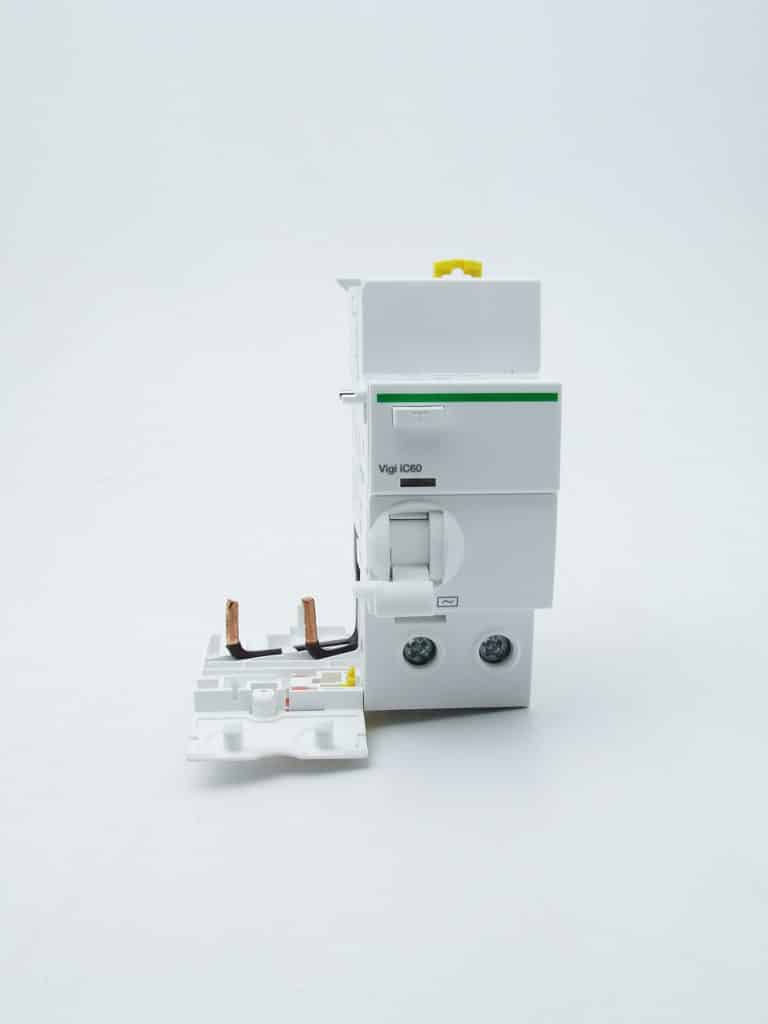 A9V11263 – Acti9, Vigi iC60 2P 63A 30mA type AC 230-240V 400-415V