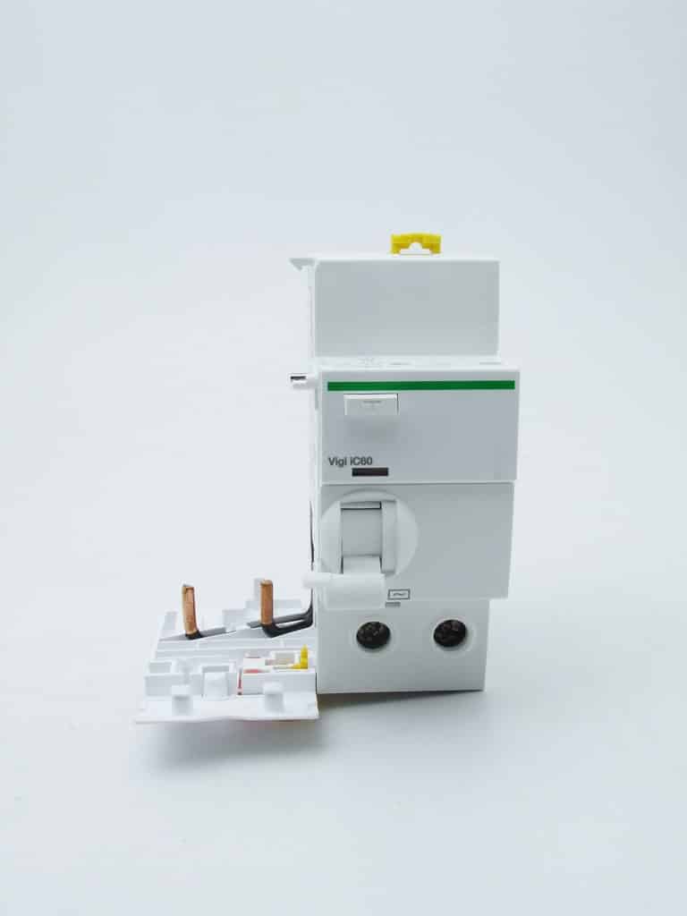 A9V15263 – Acti9, Vigi iC60 bloc différentiel 2P 63A 300mA sélectif type AC