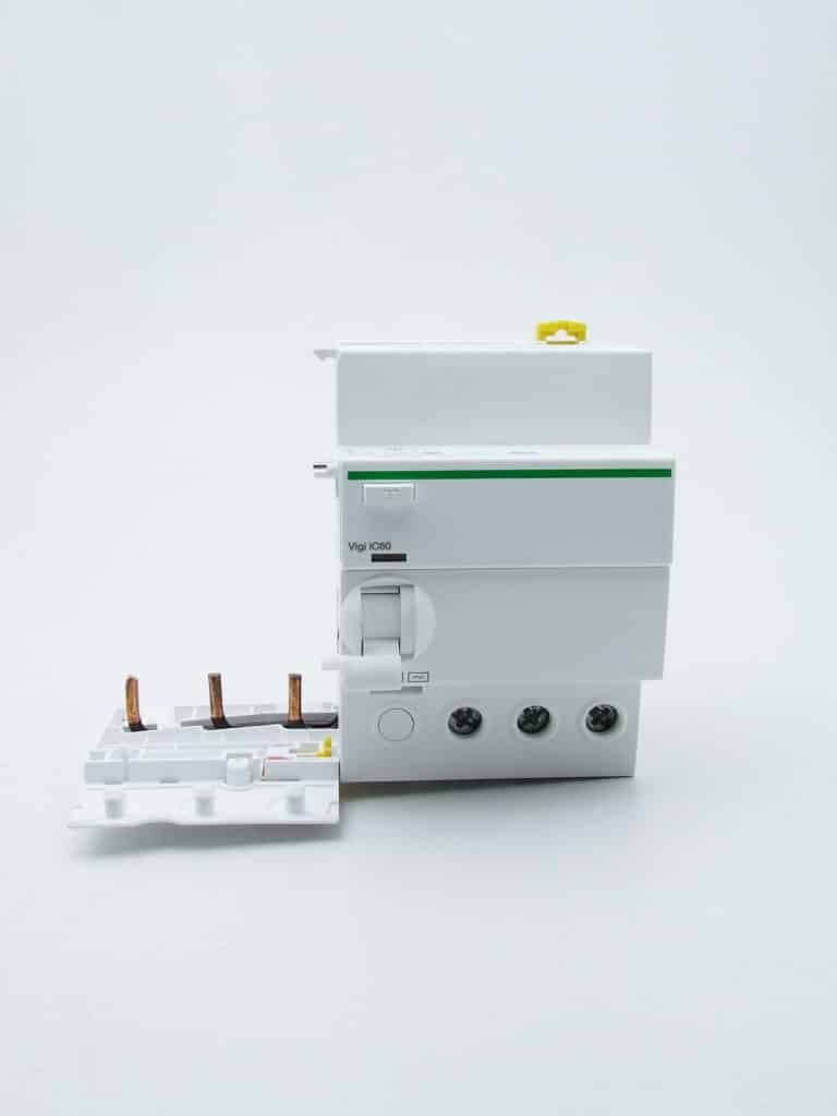 A9V19363 – Acti9, Vigi iC60 bloc différentiel 3P 63A 1000mA sélectif type AC