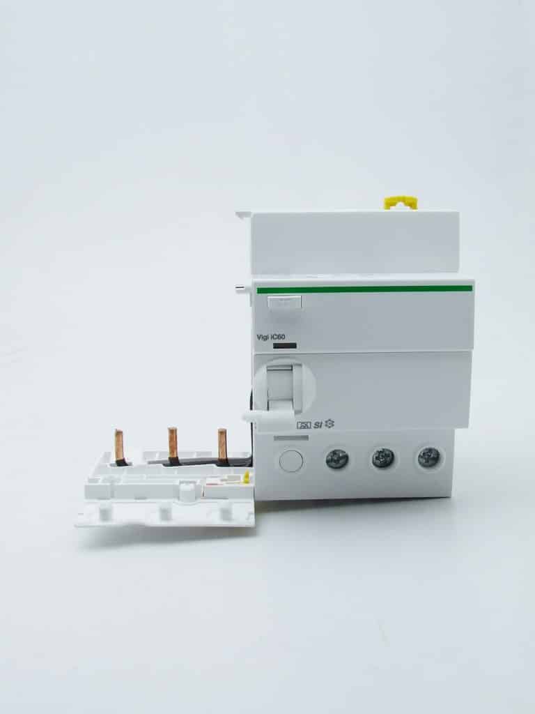 A9V31363 – Acti9 vigi iC60 – bloc différentiel – 3P 63A 30mA type Asi 400-415V