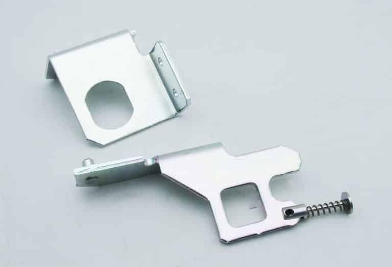 LV429286 – VERROUILLAGE CHASSIS SANS SERRURE ACCESSOIRE DISJONCTEUR NSX100 630